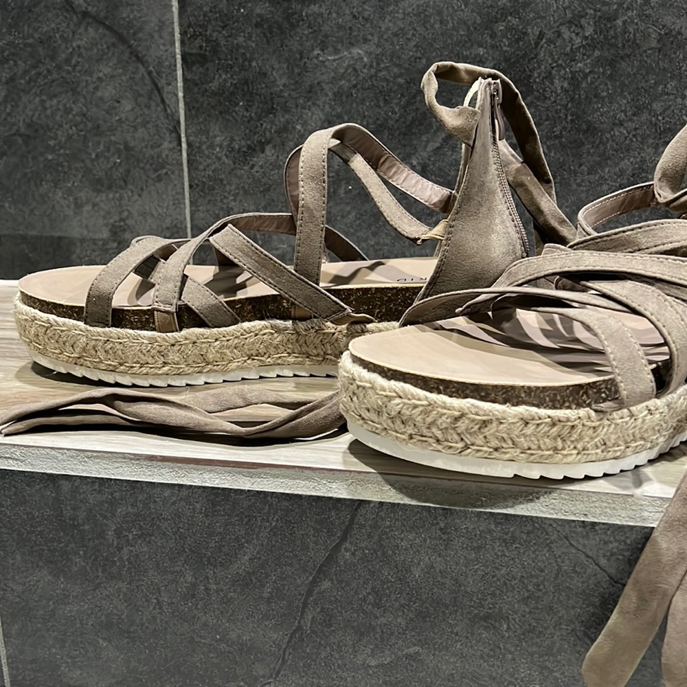 Like New Torrid Ankle Wrap, Strappy, Platform Sandels, Size 11.5W